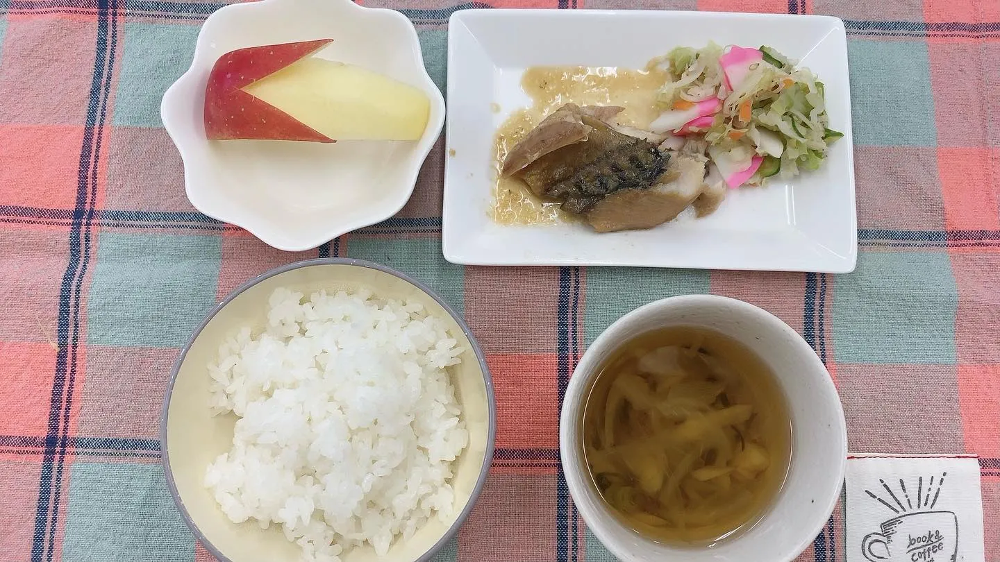 保護者様にも一度は食べて頂きたいサバの味噌煮🐟