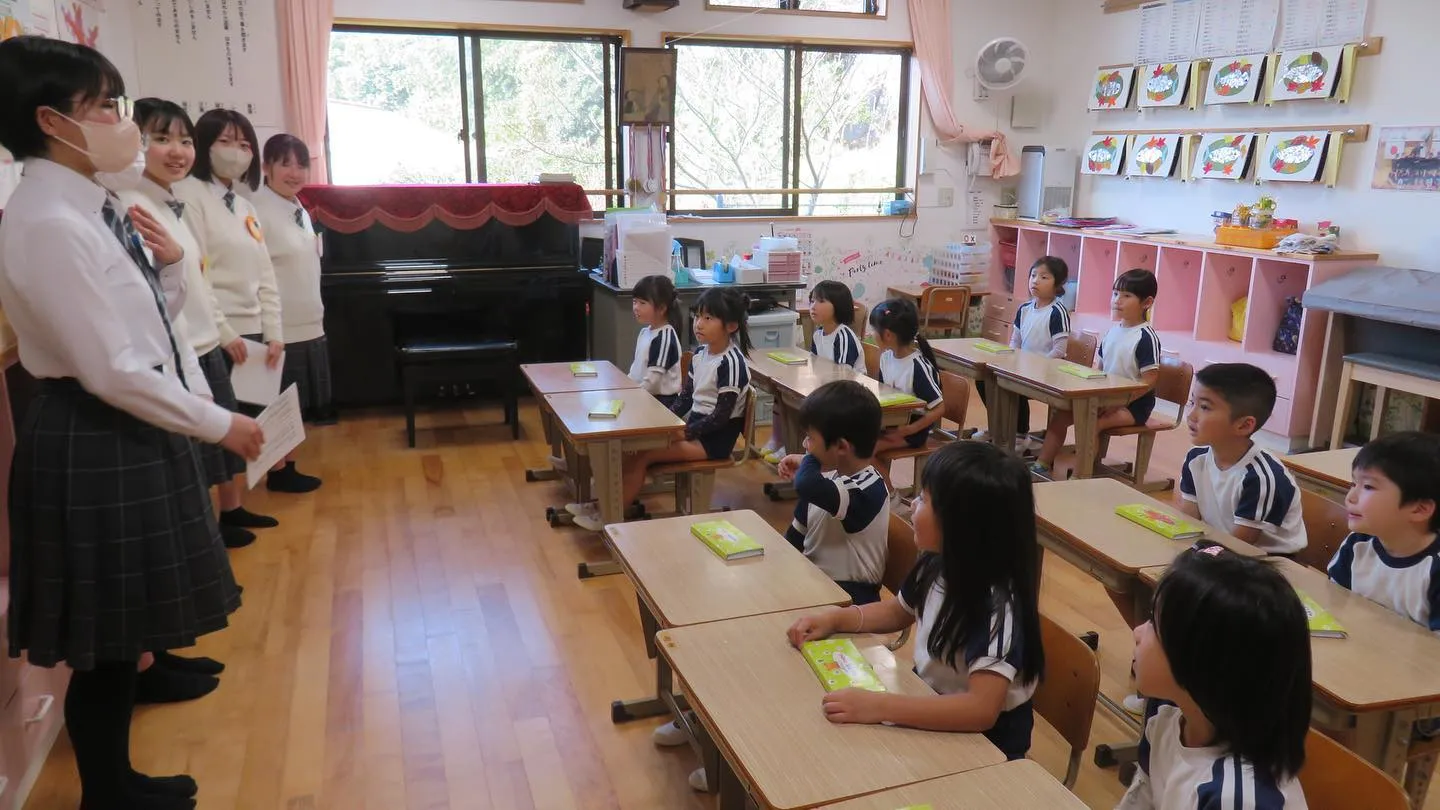 高千穂高校 未来探求の生徒さんが年長組に遊びに来てくれました...