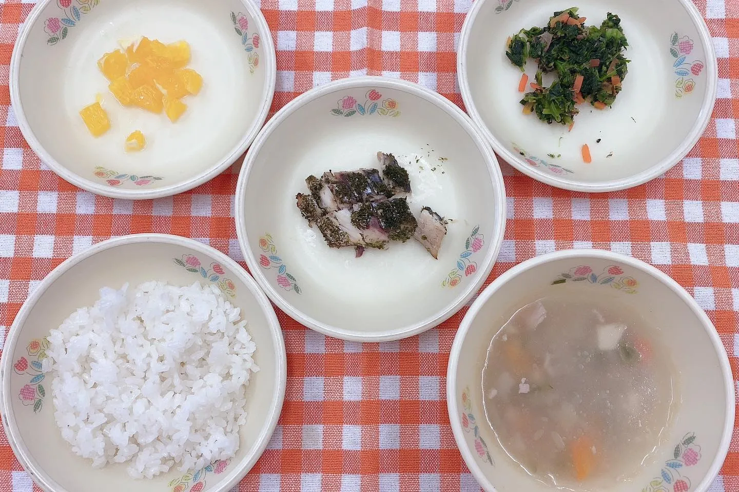 あったかい豚汁が出ると、今年も寒い時期が来たなぁと思います😊