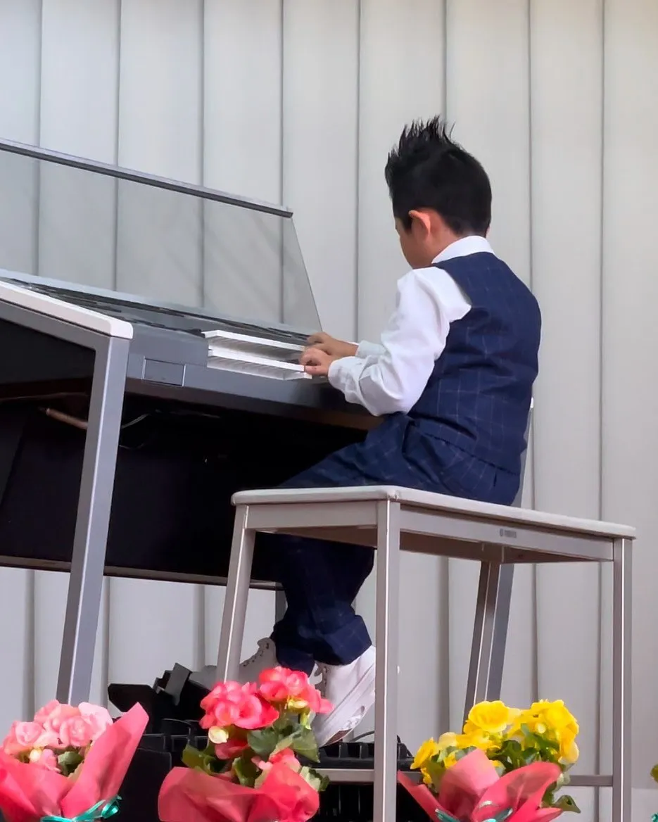 今日の担当は未満児クラスの甲斐愛美先生です♡