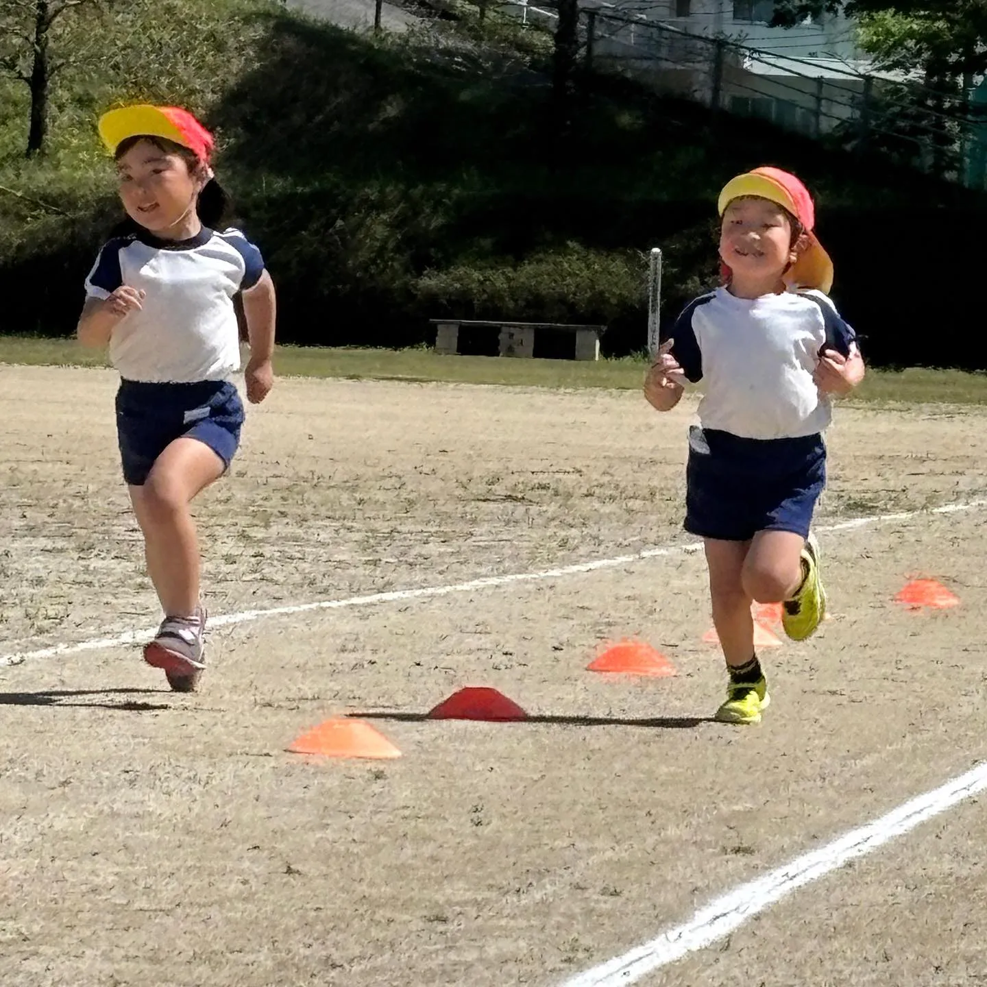 今日の年中長さんは高千穂高校のグラウンドでタイム測定🏃‍♂️...