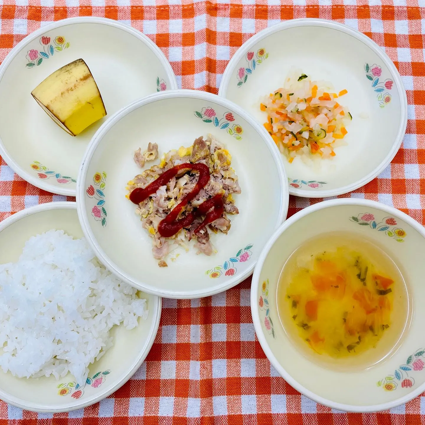 今日の年中長さんは高千穂高校のグラウンドでタイム測定🏃‍♂️...