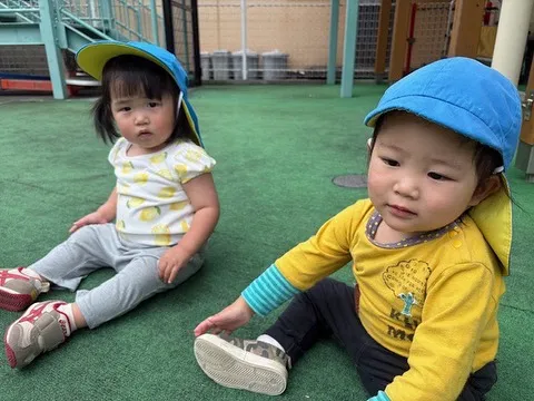 中庭で遊ぶよ〜🐥⸒⸒