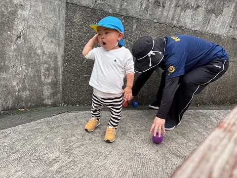 中庭で遊ぶよ〜🐥⸒⸒