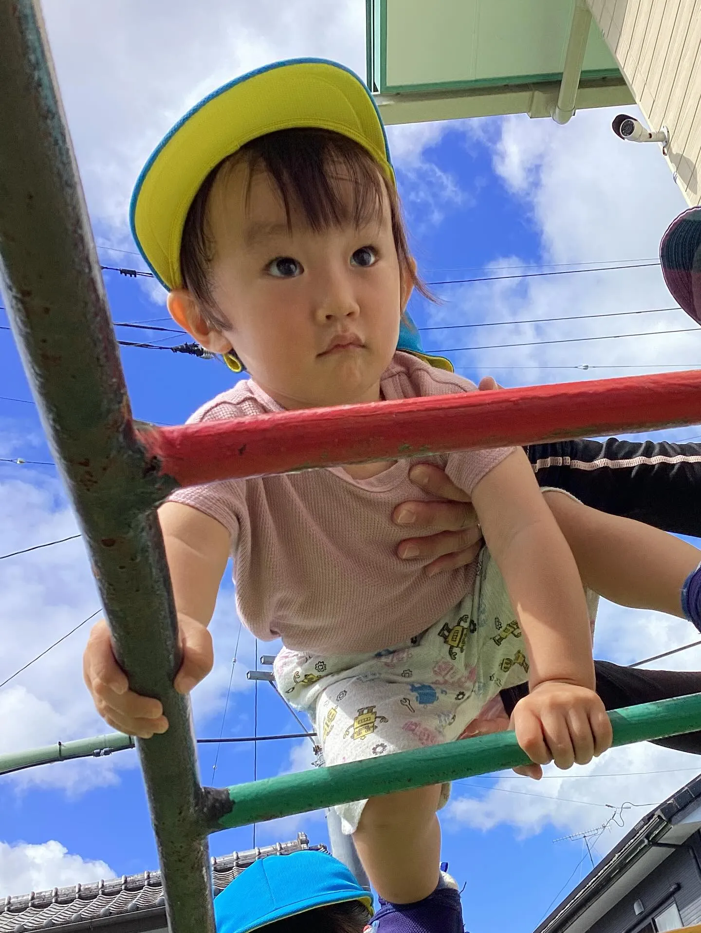 少し涼しくなってきてお外遊びの時間も少しずつ伸びてきました🐥...