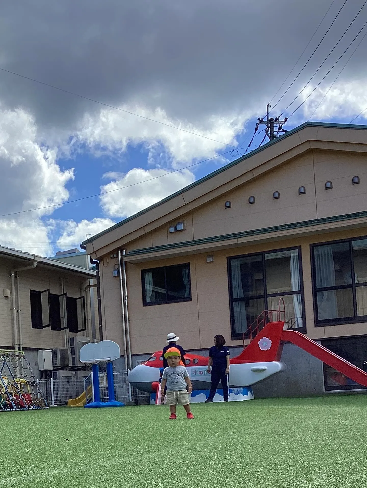 少し涼しくなってきてお外遊びの時間も少しずつ伸びてきました🐥...