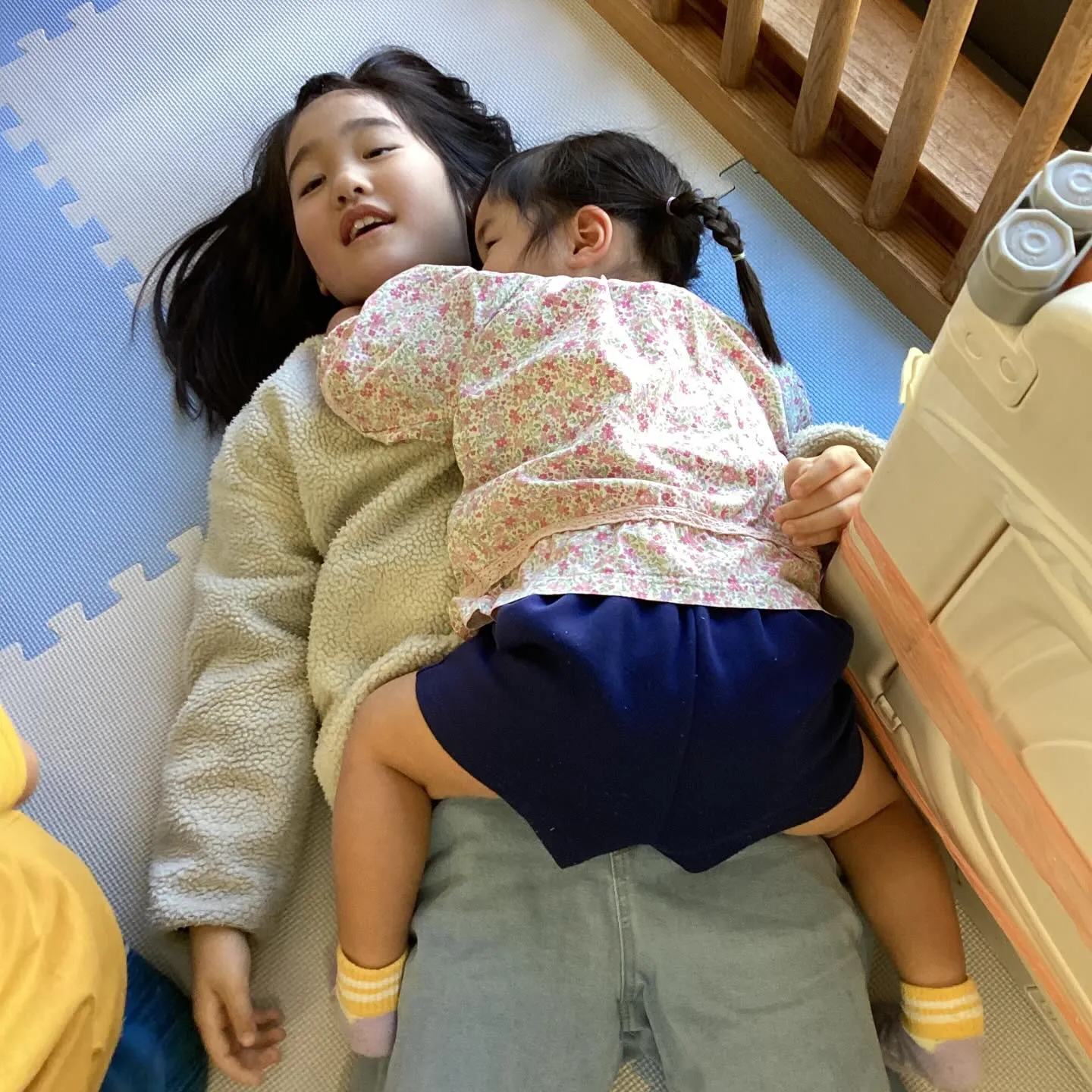 園児と遊んでくれる塾生