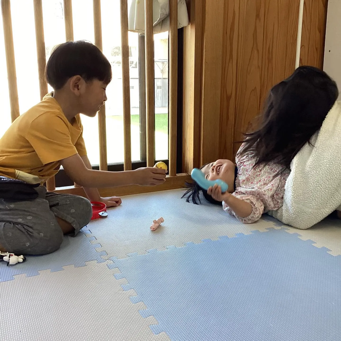 園児と遊んでくれる塾生