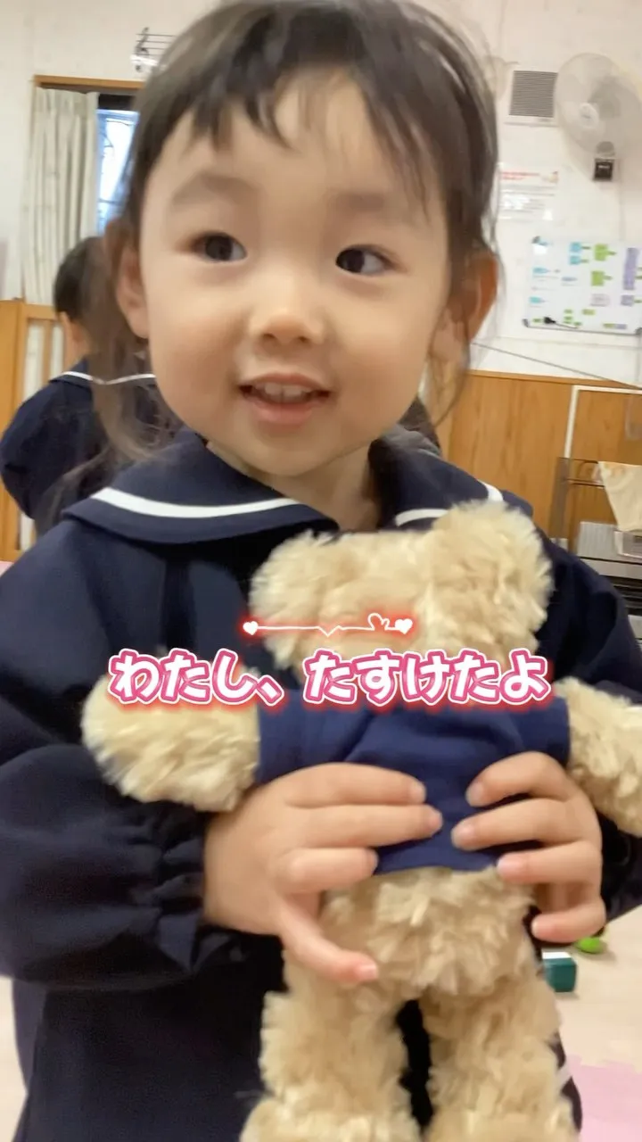 ぬいぐるみに心臓マッサージ💖